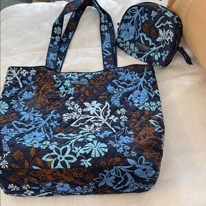 Vera Bradley Java Floral pattern quilted tote bag and zip cosmetic case ( rare)
